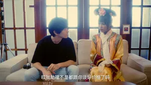 Cô nàng mới cưới bị lão già bẩn thỉu cạnh bên tấn công khi góp ý về mùi hôi