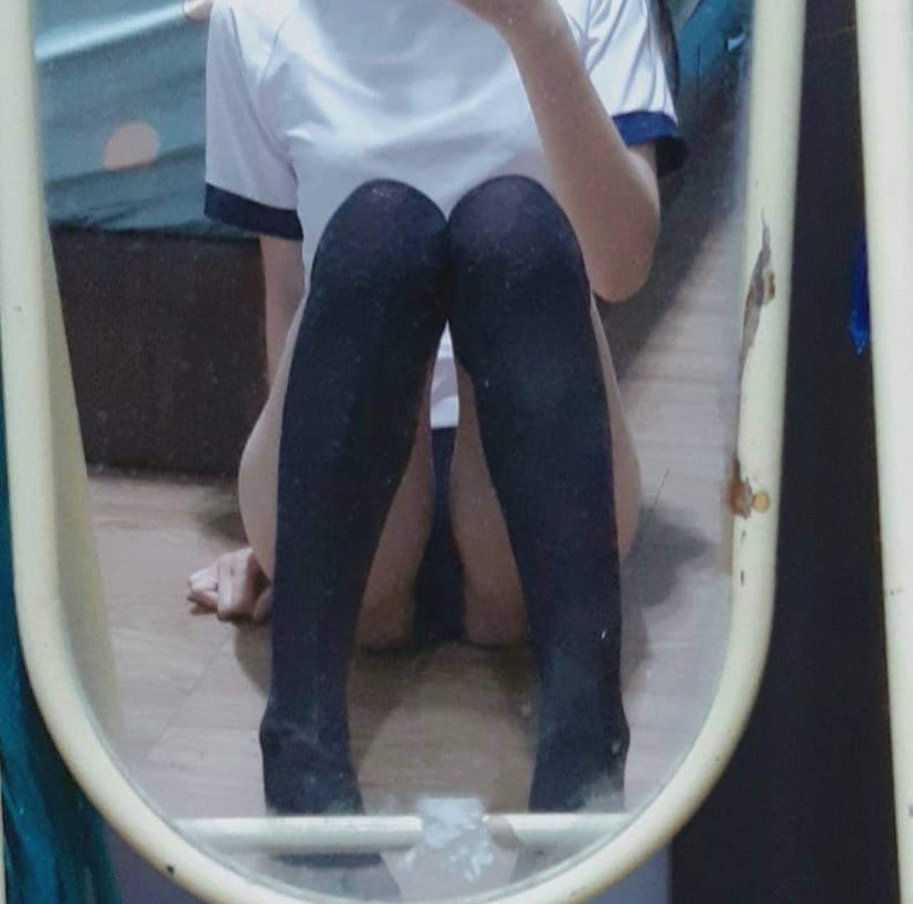 Bị nhân viên máy lạnh hấp diêm (vietsub)